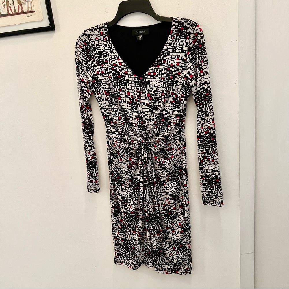 Karen Kane XS Geometric Shape Long Sleeve Stretchy Dress